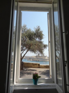 Valletta Grand Harbour Loft
